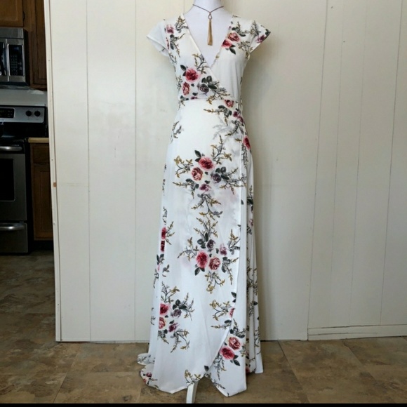 Beautiful floral wrap dress NWOT - Picture 2 of 4